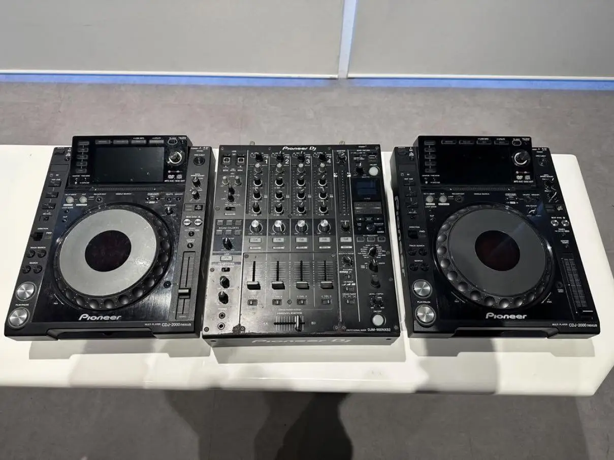 Qualità Value Pioneer Cdj-2000 Nexus Pair + Djm 900 Nxs2 Dj Controller Mixer