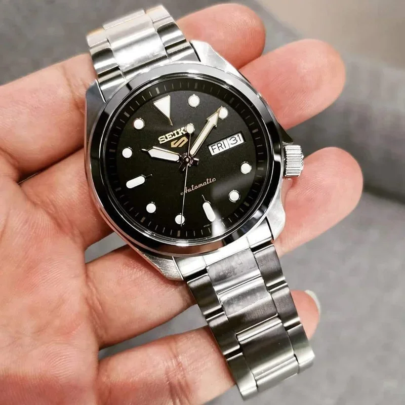 Seiko 5 Orologio Sportivo Srpe57K1 Orologio Da Uomo Analogico Da Uomo Analogico Nero Argento Con Quadrante Tondo Orologio Automatico Da Uomo