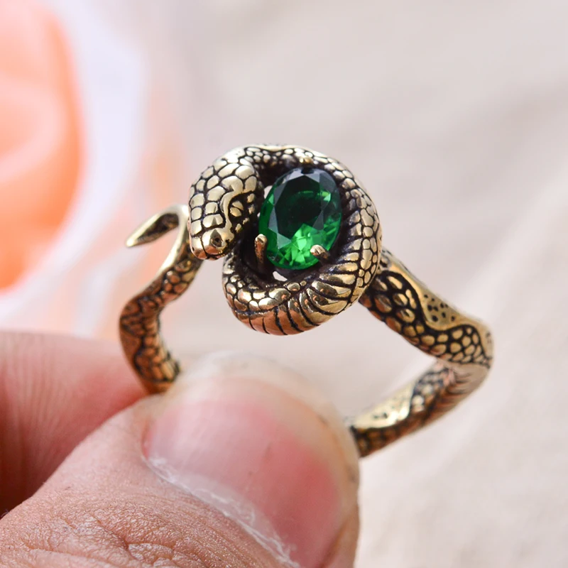 Nuovo Stile Vintage Snake & Egg Green Crystal Thai Silver Unisex Party Ring Jewelry For Women Men Gifts Never Fade Promotion