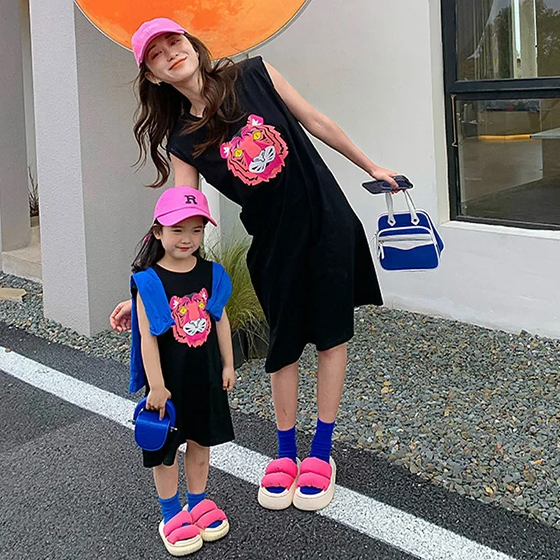 Mommy And Me Matching Dresses 2022 Summer Mom Figlia Coppia Look Abbigliamento Moda Ragazze Abiti Estivi 2022 Per Abbigliamento Donna