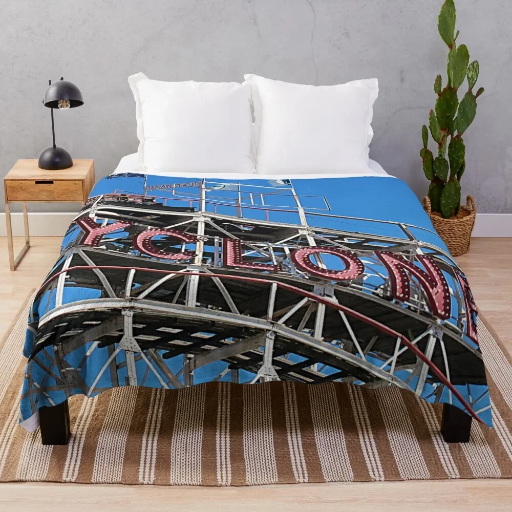 Cyclone Roller Coaster Coney Island Ny Throw Coperta Hairys Bed Plaid Coperte