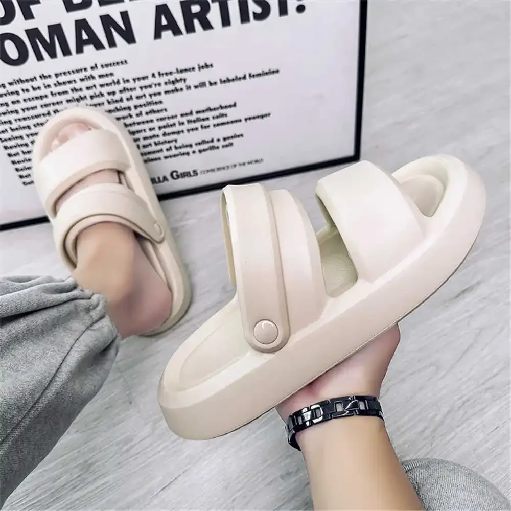 Grandi Dimensioni Senza Allacciatura Designer Infradito Sandali Rossi Scarpe Estive Uomo Sneakers Sport Basket Da Corsa Di Seconda Mano