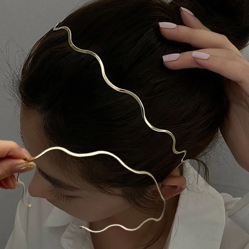 New Gold Metal Wave Bending Hairbands 2024 Fashion Women Hair Hoop Geometric Thin Headbands Elegante Copricapo Per La Festa Quotidiana