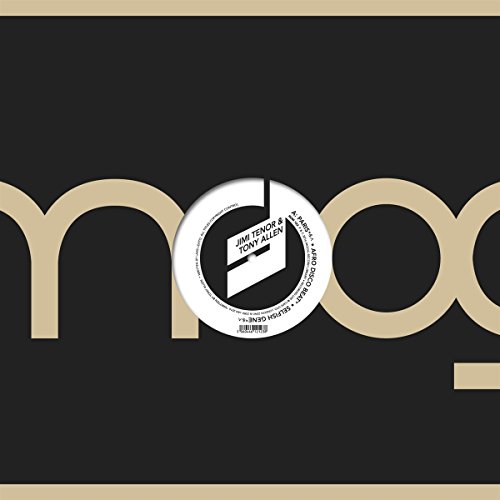 Moogin' At The Cafe'