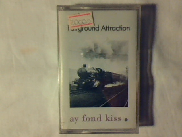 FAIRGROUND ATTRACTION Ay fond kiss mc cassette k7 ITALY SIGILLATA SEALED!!!