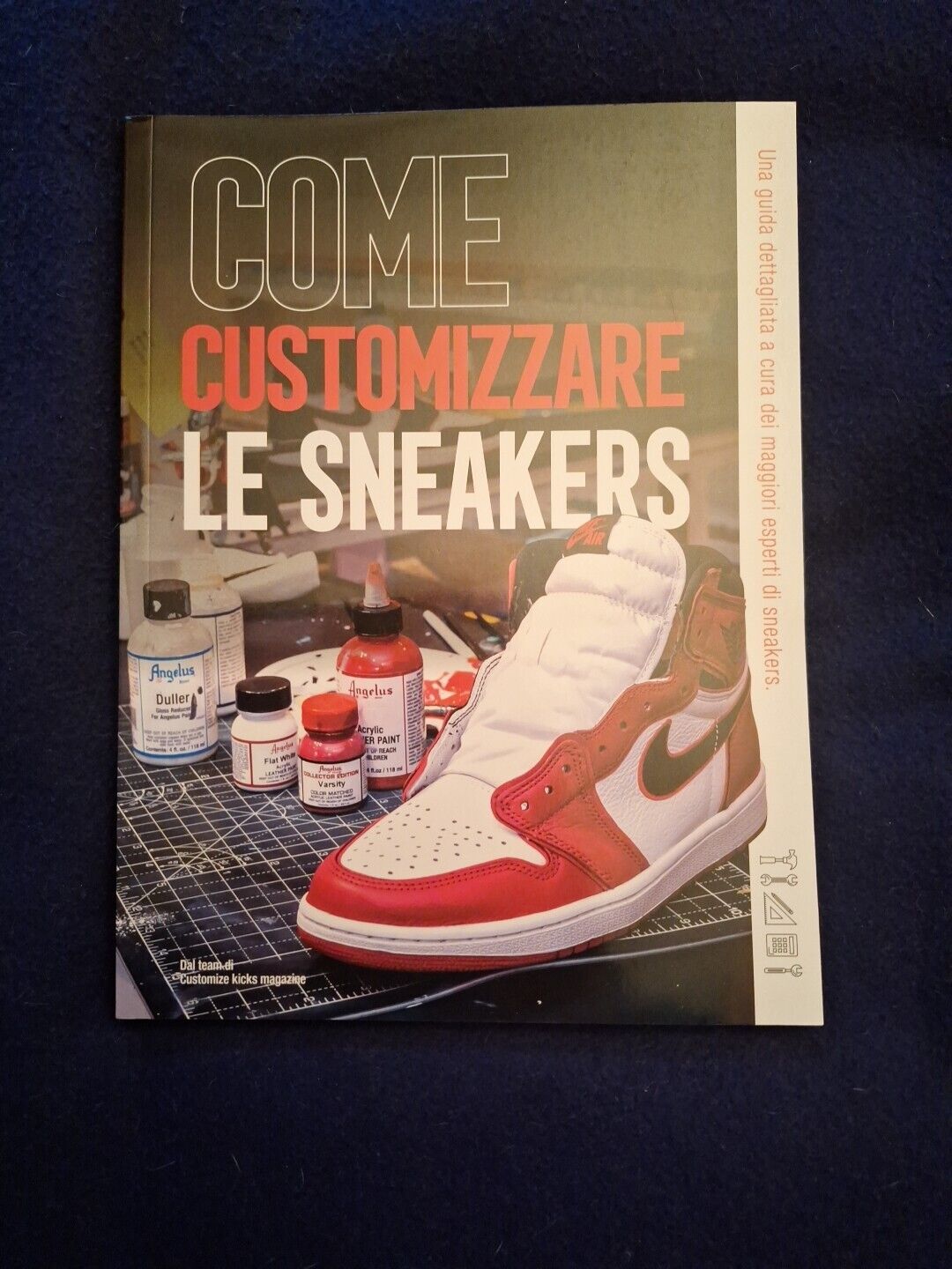 COME CUSTOMIZZARE LE SNEAKERS  - AA.VV. - Panini Comics -  SCONTATO