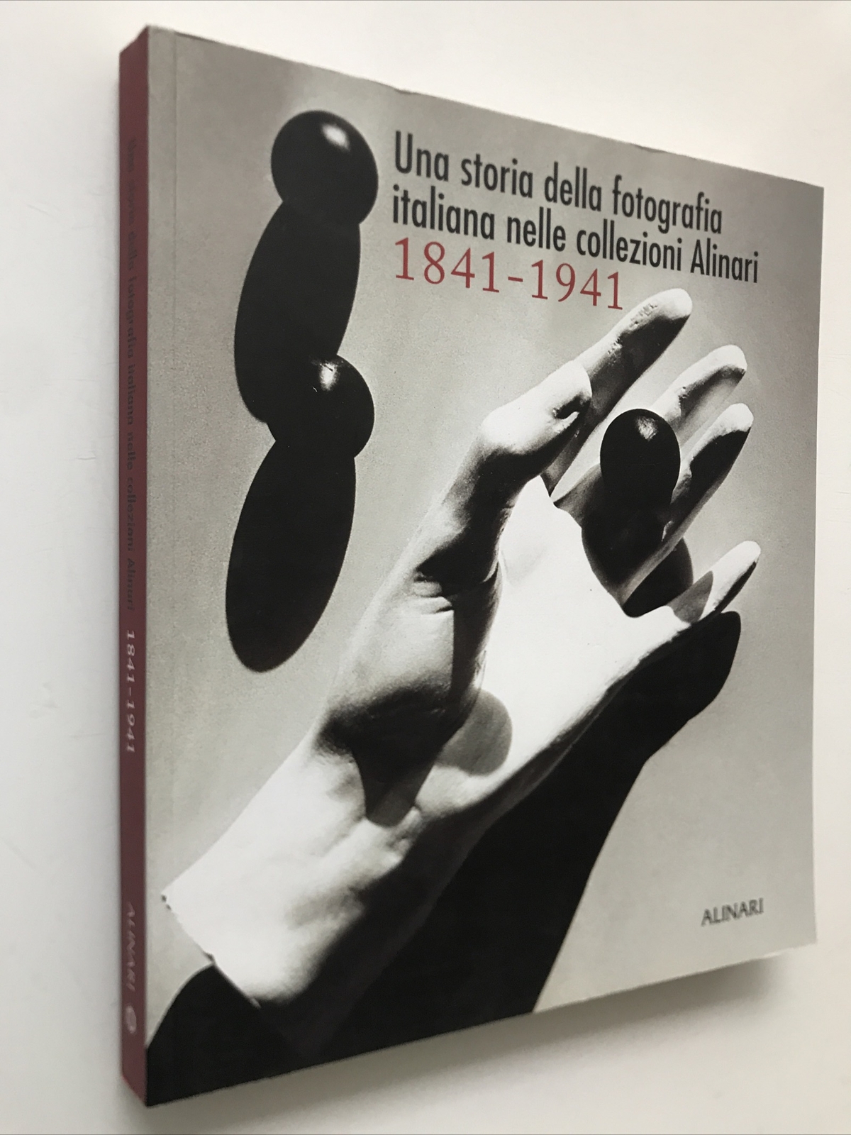 Una storia della fotografia italiana nelle collezioni Alinari 1841-1941
