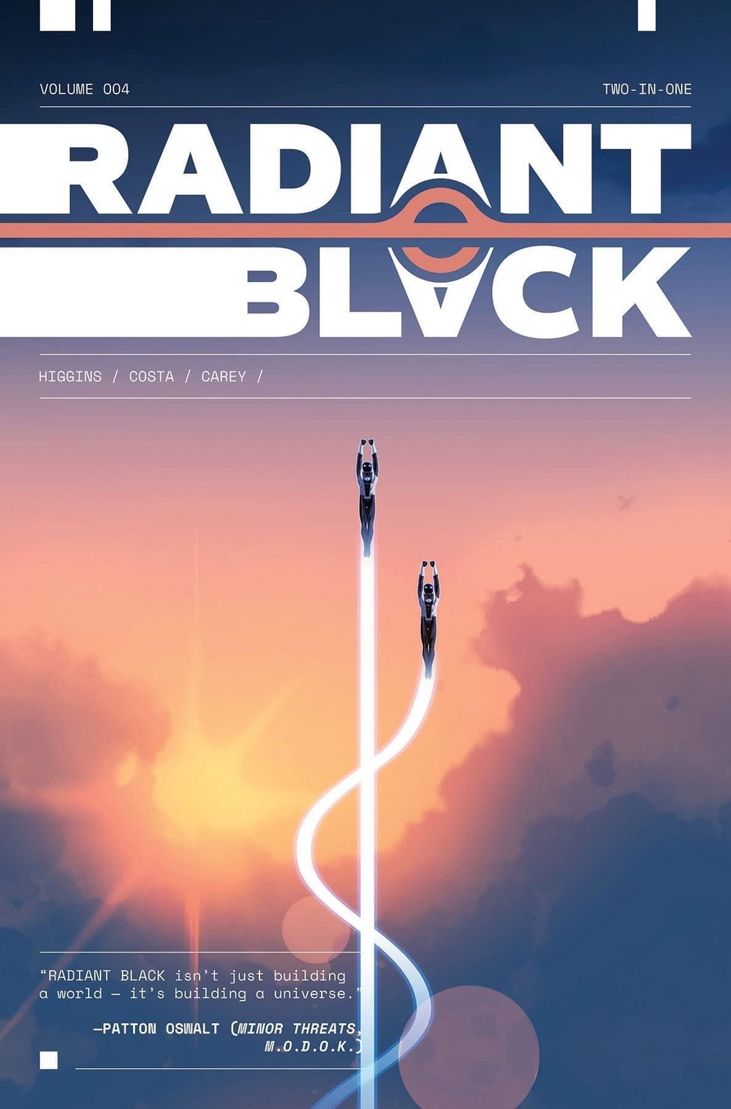LIbri UK/US Kyle Higgins - Radiant Black, Volume 4: A Massive-Verse Book