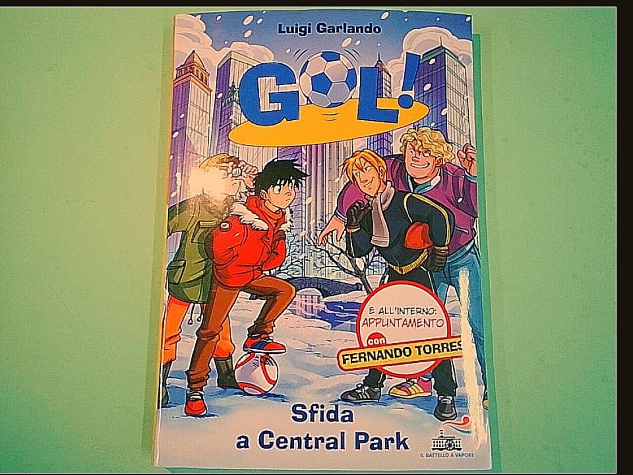 GOL SFIDA A CENTRAL PARK GARLANDO IL BATTELLO A VAPORE PIEMME