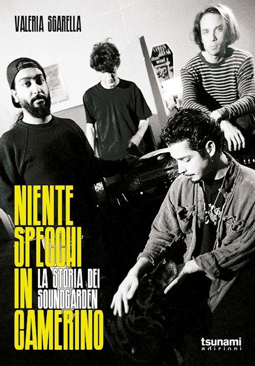 NIENTE SPECCHI IN CAMERINO  - SGARELLA VALERIA - Tsunami