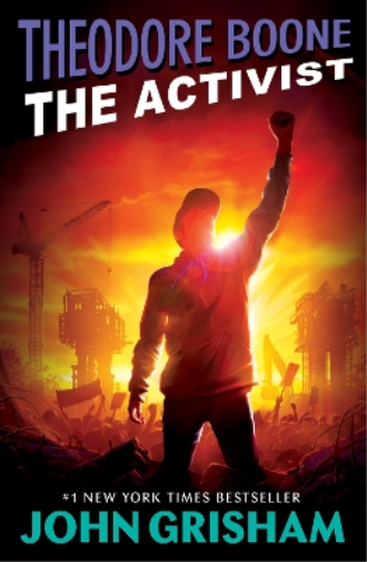 John Grisham Theodore Boone: The Activist (Tascabile) Theodore Boone
