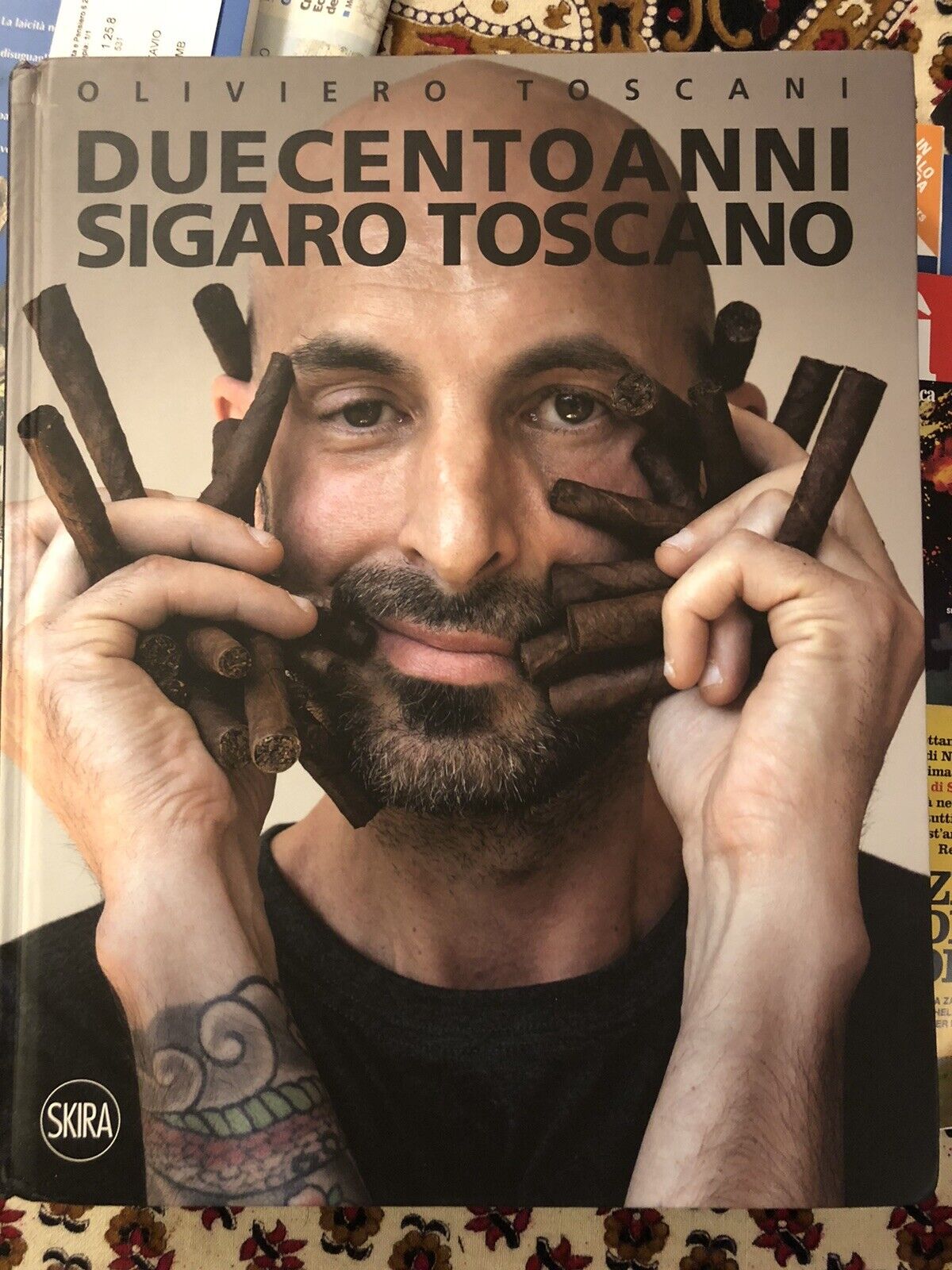 DUECENTO ANNI. SIGARO TOSCANO. OLIVIERO TOSCANI