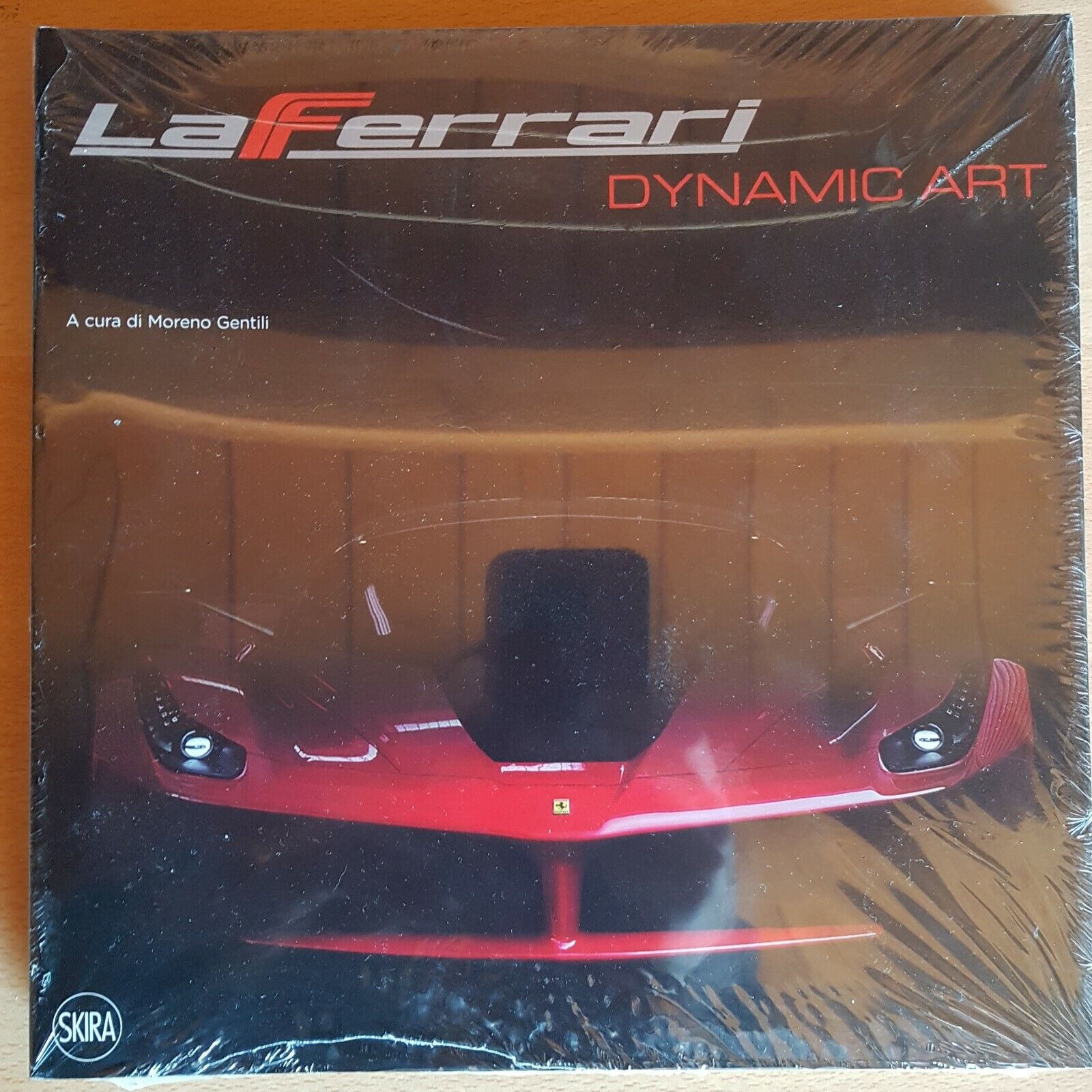 LIBRO NUOVO LA Ferrari dynamic art ( Nuovo )