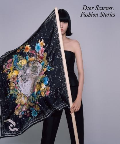 Maria Luisa Frisa Dior Scarves. Fashion Stories. (Tascabile)