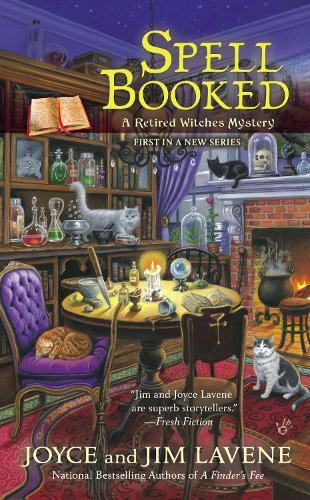 Joyce and Jim Lavene Spell Booked (Tascabile) Retired Witches Mysteries