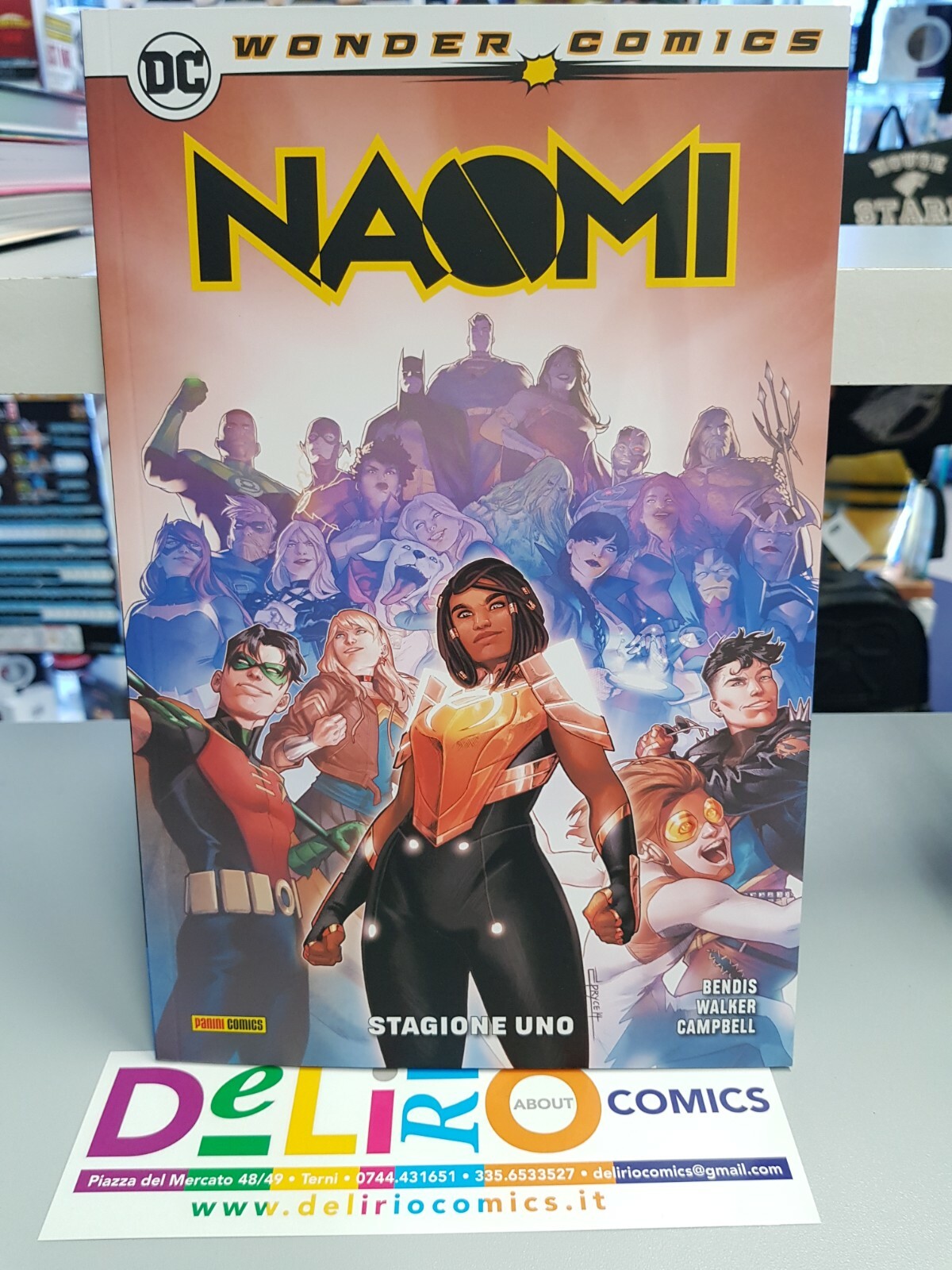 DC COMICS NAOMI - STAGIONE UNO Ed. PANINI COMICS SCONTO 5%