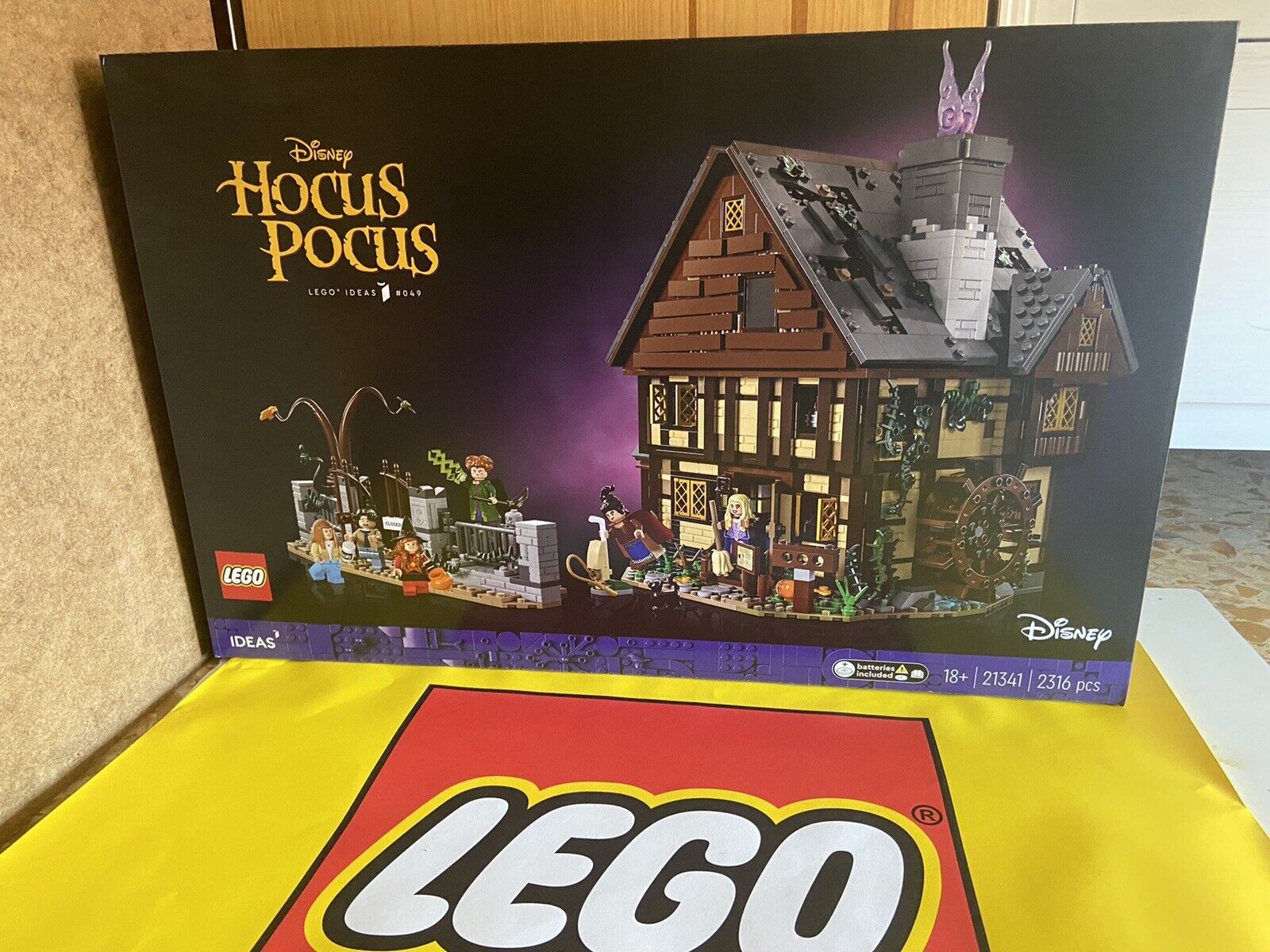 LEGO DISNEY Ideas 21341 - Hocus Pocus: il cottage delle sorelle Sanderson MISB