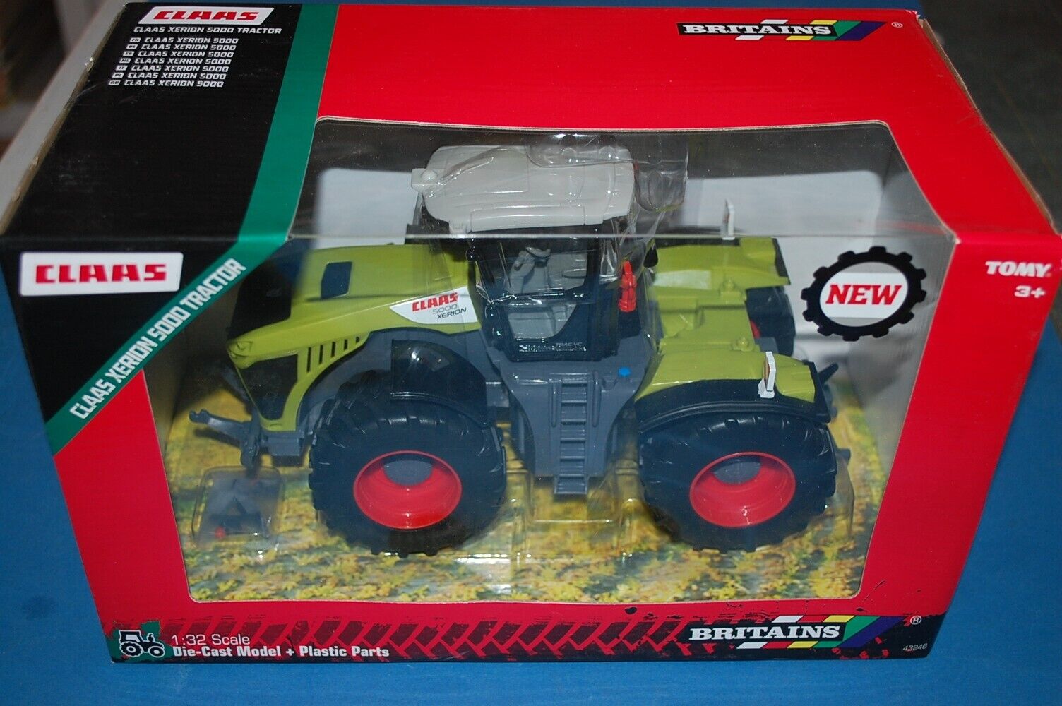 Britains 43246 - Claas Xerion 5000 Tractor Die-Cast Model + Plastic Parts 1/32