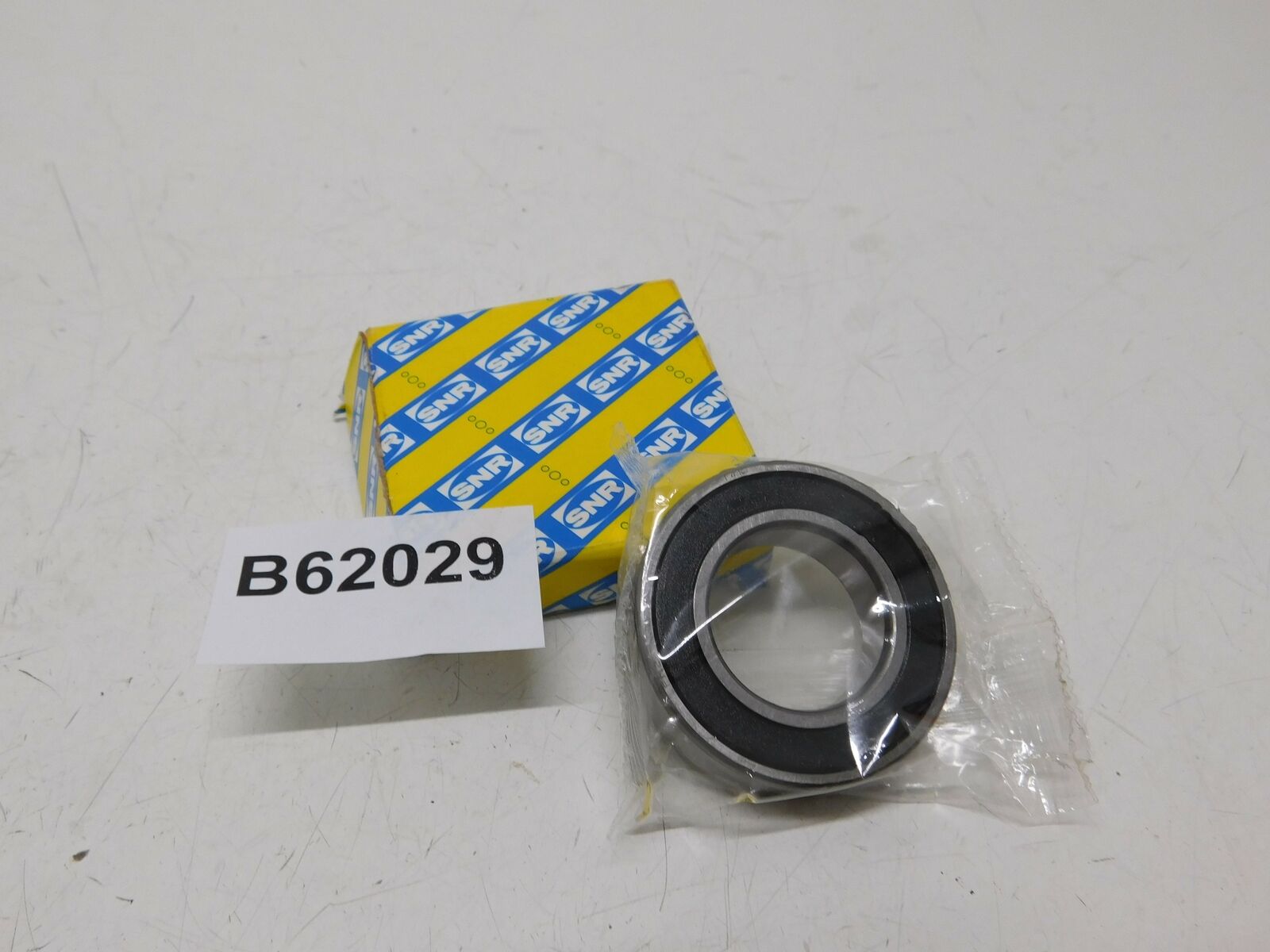 CUSCINETTO A SFERE BALL BEARING SNR 6006EE