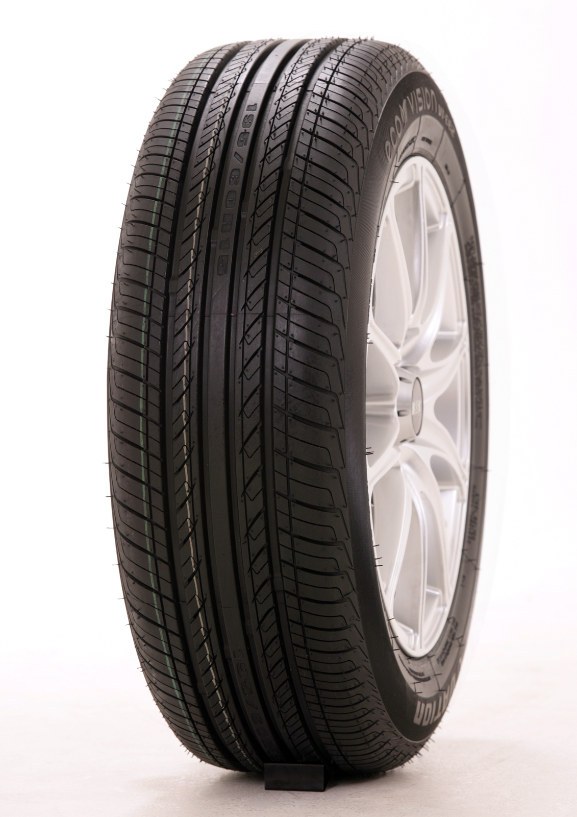 Gomme Estive Ovation 145/70 R12 69T VI-682 pneumatici nuovi