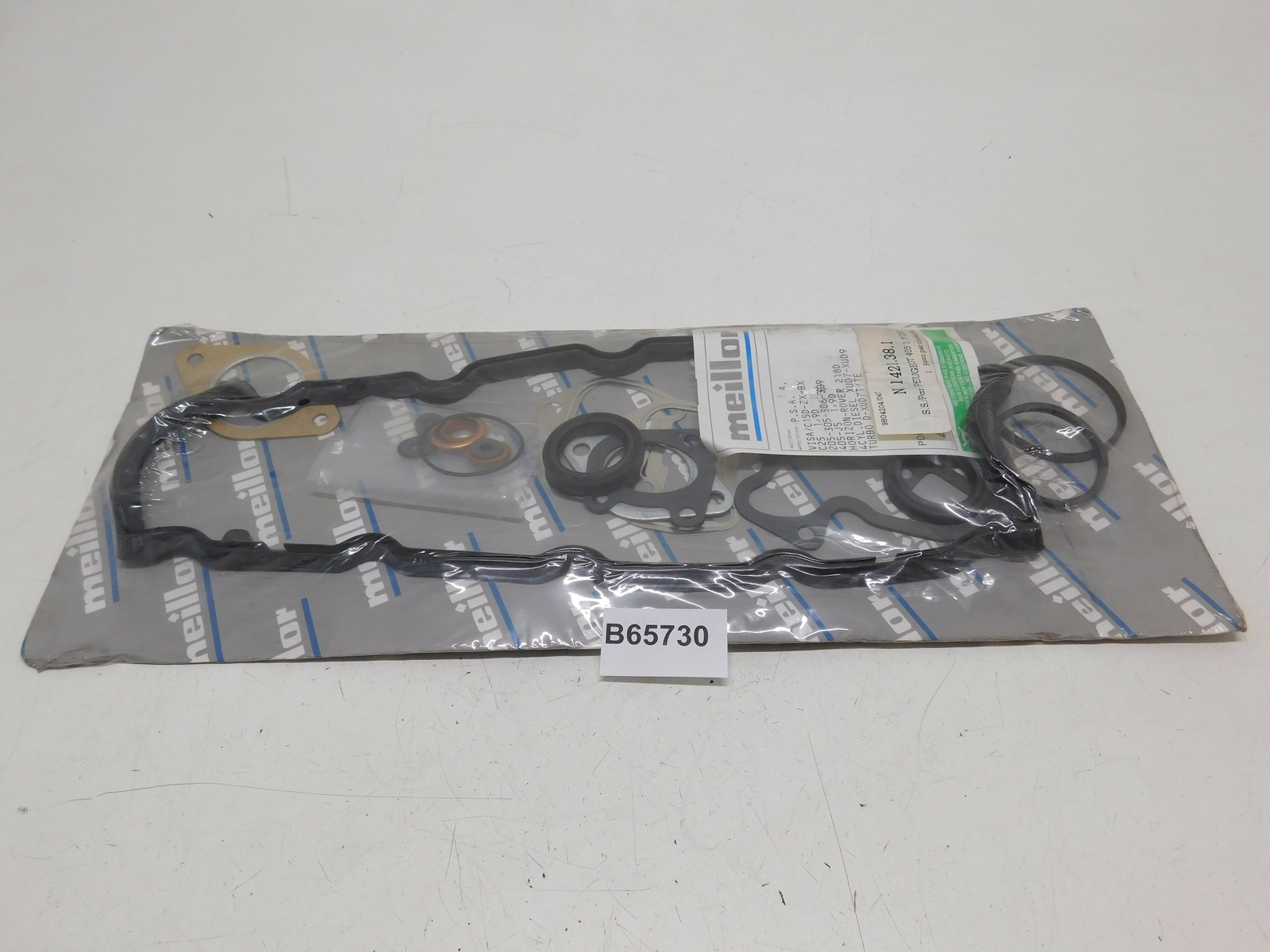KIT GUARNIZIONI TESTATA MOTORE CYLINDER HEAD GASKET SET PER PEUGEOT 305 309
