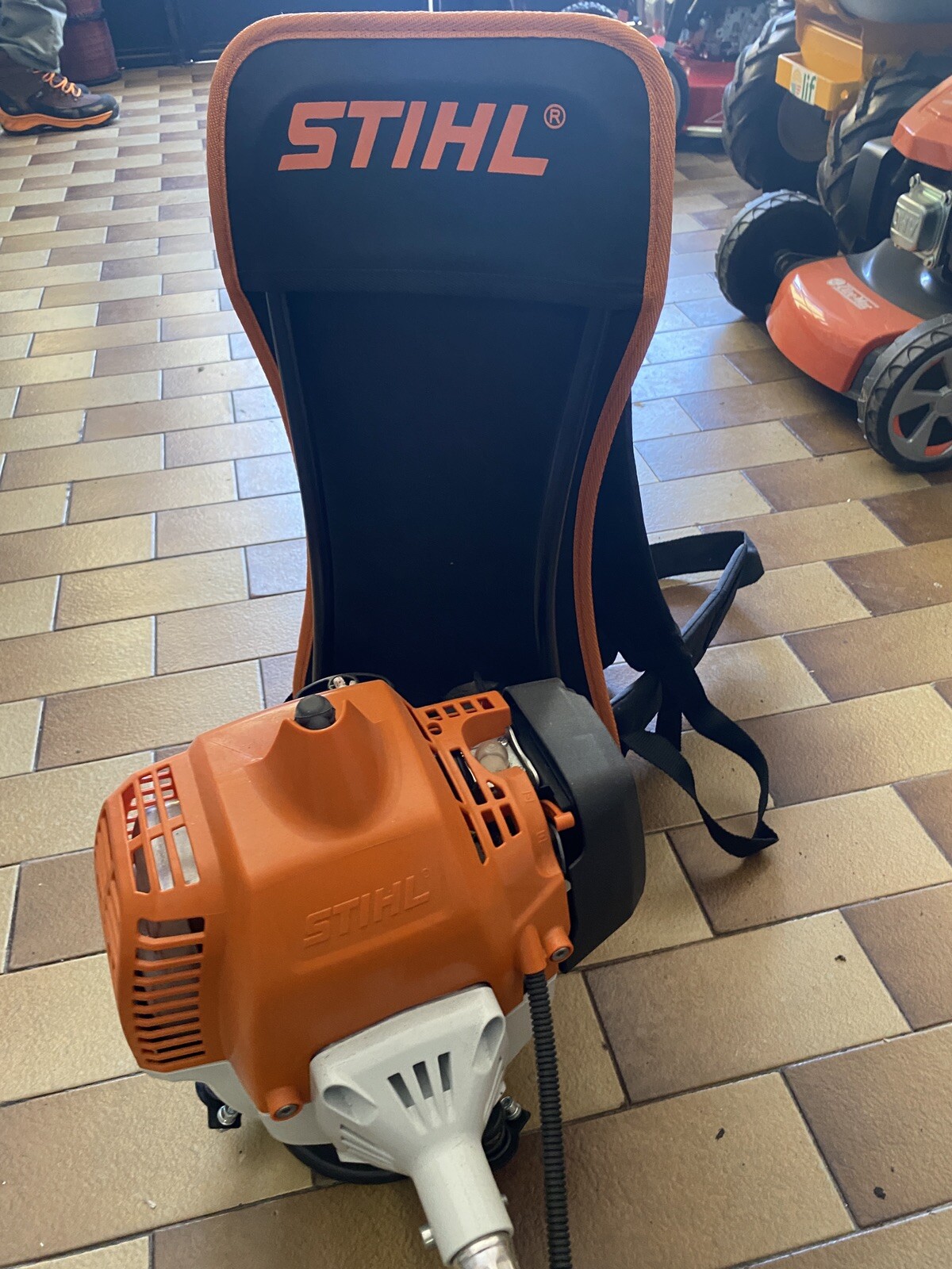 STIHL FR 235 R 36,3cc Decespugliatore a Scoppio SPALLEGGIATO