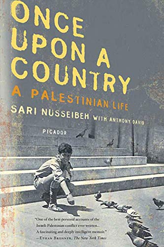 Once Upon A Country: A Palestinian Life [Lingua Inglese]