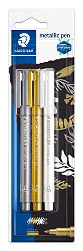 Staedtler 8323-S Bk3 Confezione Di Penne Metalliche Oro E Argento E Un Pennarello Bianco