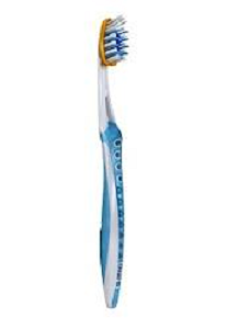 OralB Proexpert Spazzolino Proflex 38 Medio