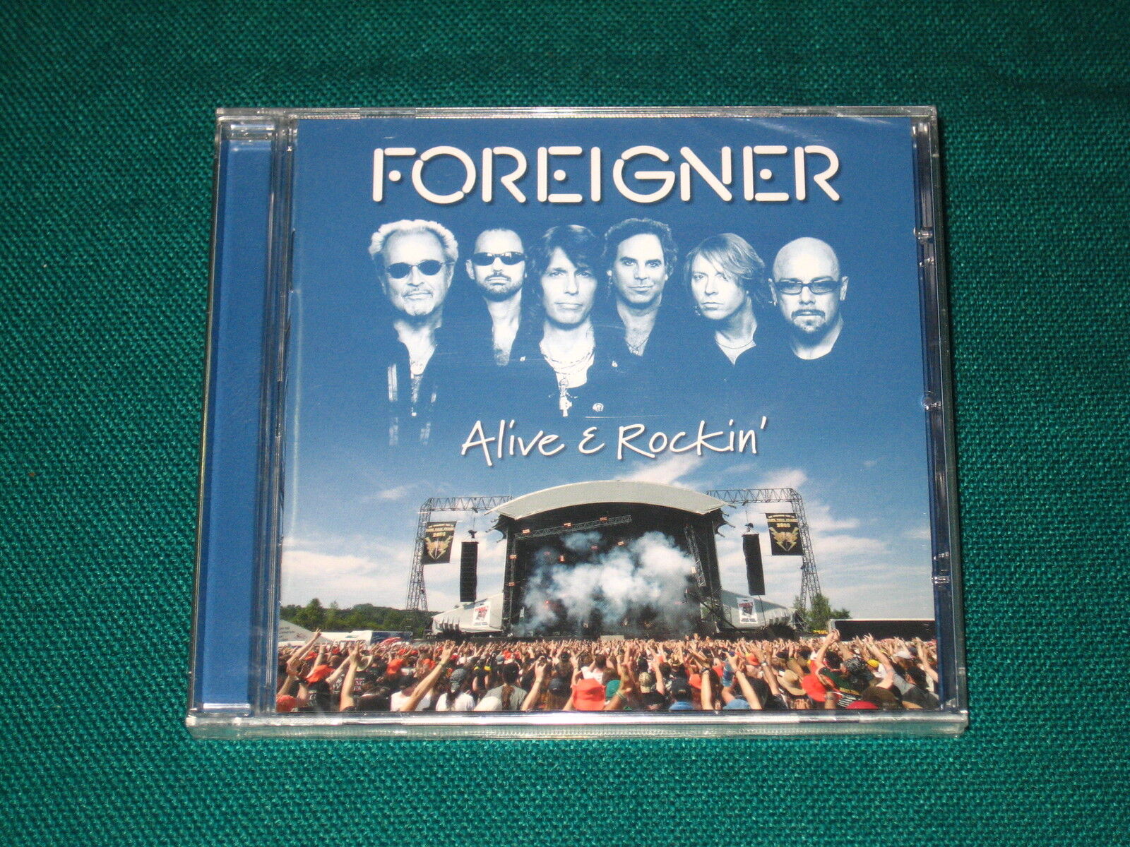 Alive & Rockin'  Foreigner
