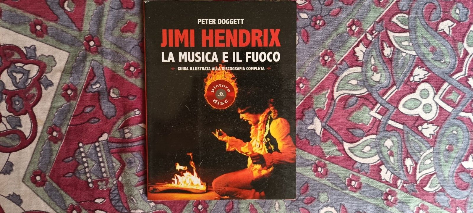 JIMI HENDRIX - La musica e il fuoco
