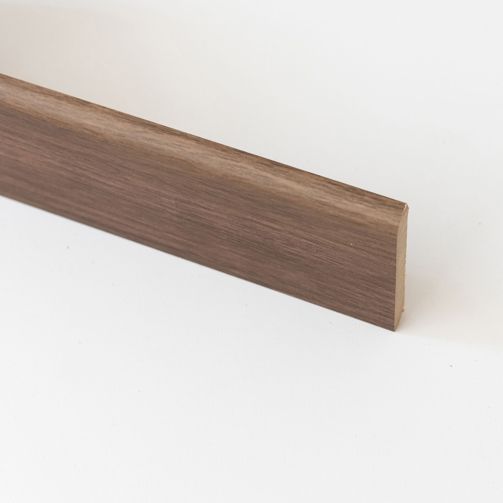 2200   Q.TA'. 10 BATTISCOPA  70X10 MM MDF 240 CM ROVERE SCURO