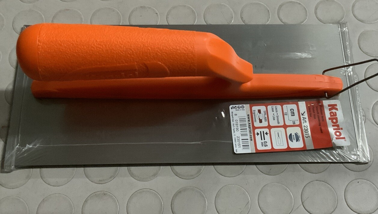 Frattone  liscio c/manico in fibra di vetro 12x28 cm, Kapriol