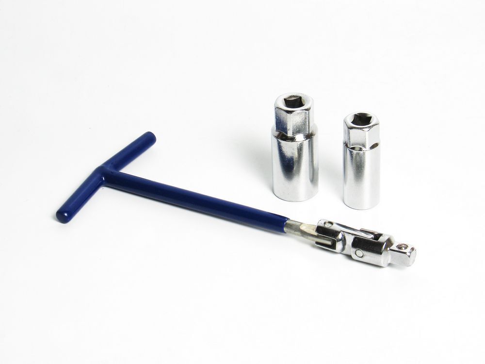 (E)CHIAVE CANDELA C/ADATTATORI 16/21MM LC 4 EUR LOW COST
