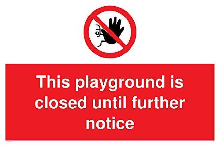Adesivo in vinile con scritta in lingua inglese This playground is closed until