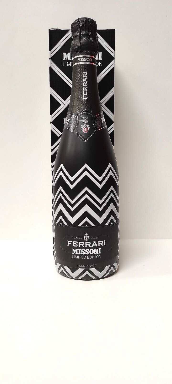 Ferrari - Limited Edition Missoni Black&White 7 5 cl  12.5% vol con Box