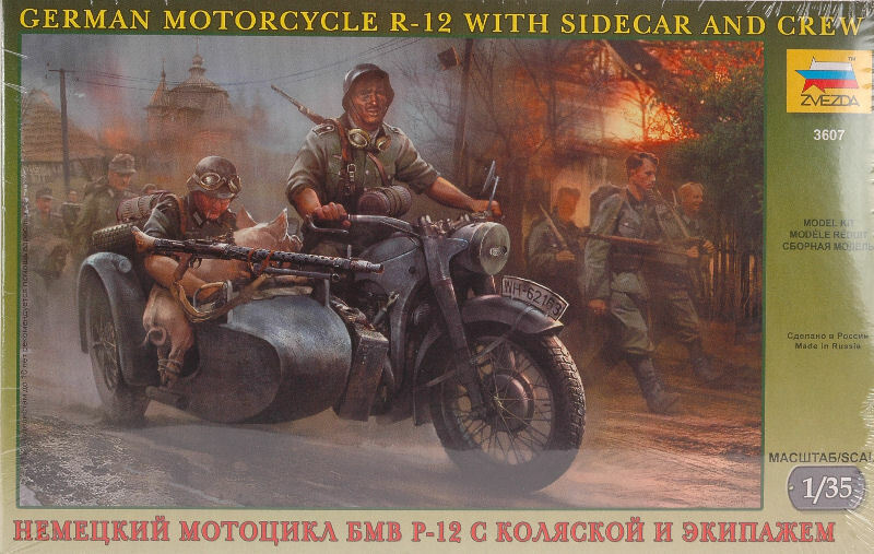 German Motorcycle WWII R-12 Sidecar And Crew Plastic Kit 1:35 Model ZVEZDA