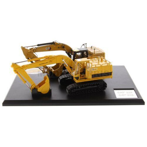 DIECAST MASTERS 85715 CAT 225 Hydraulic Excavator & 323 Excavator Set 1:50