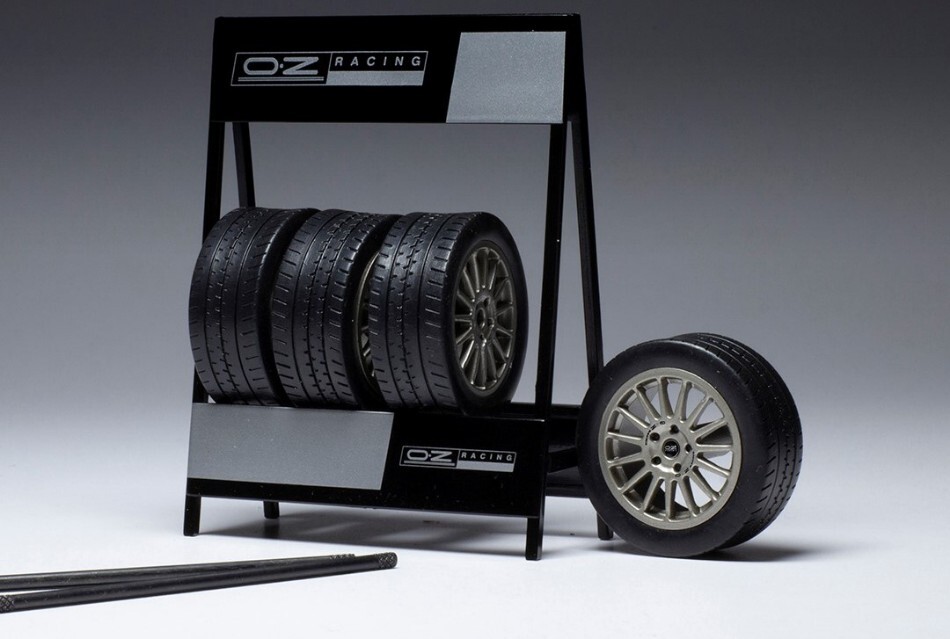 Wheels Oz Superturismo WRC Silver Set 4 1:18 Model IXO MODEL