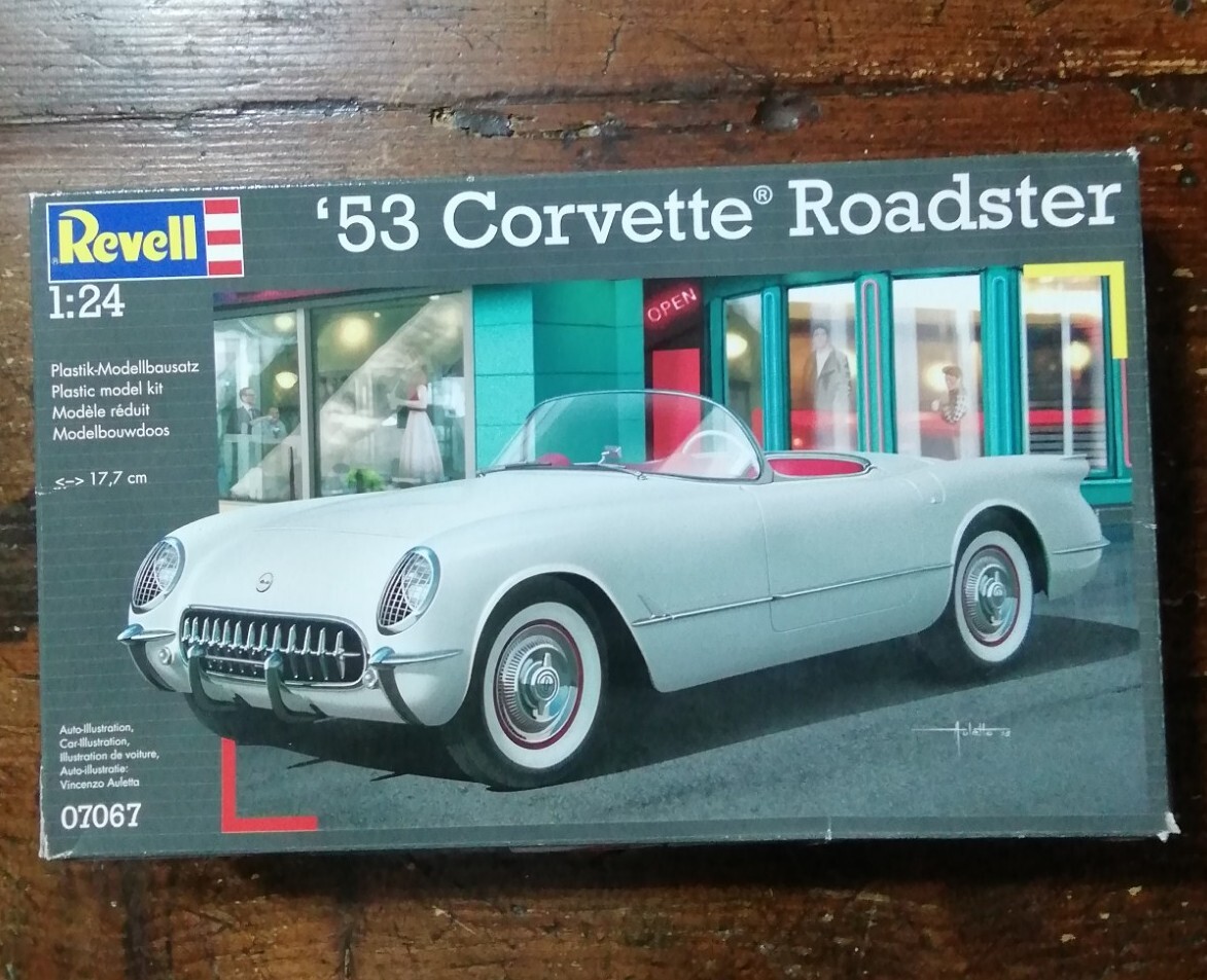 REVELL 1/24 '53 CORVETTE ROADSTAR - Kit 07067