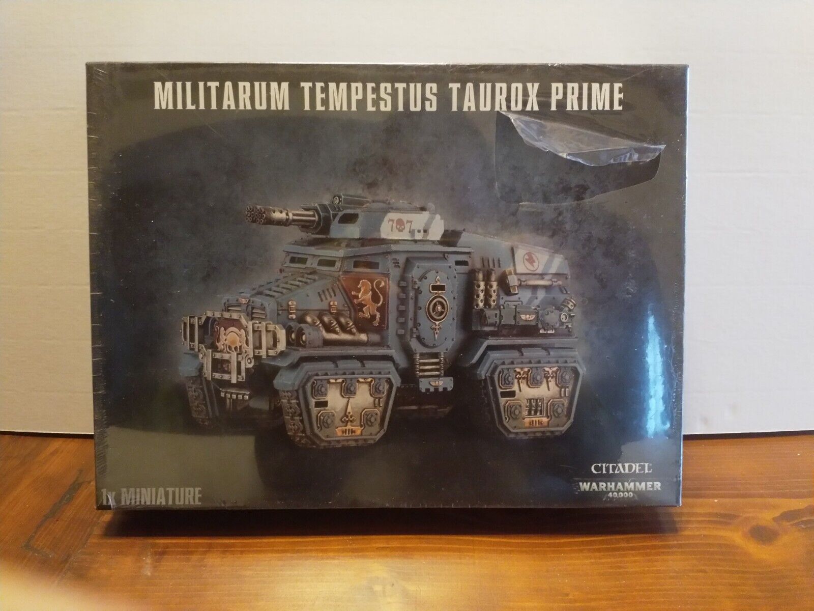 Warhammer 40K MILITARUM TEMPESTUS TAUROX PRIME - Games Workshop Citadel (LEGGI)