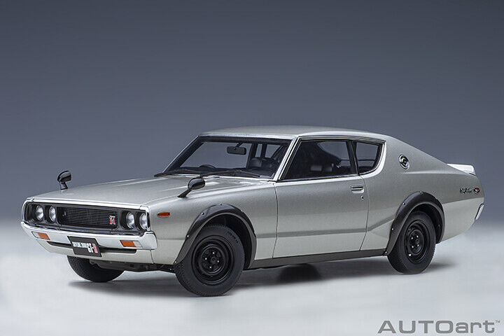 AUTOart 77471 1/18 Nissan Skyline KPGC110 Kenmeri Argento Modello Auto
