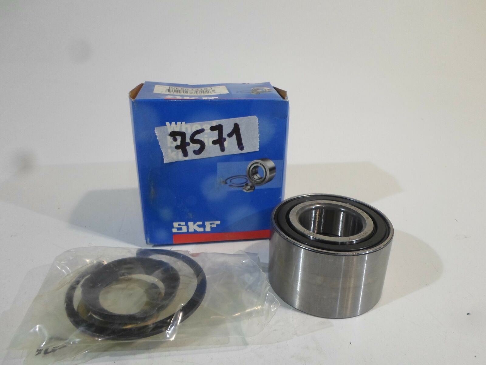 CUSCINETTO RUOTA WHEEL BEARING ORIGINAL SKF PER BMW 5 (E28) 518 520 525