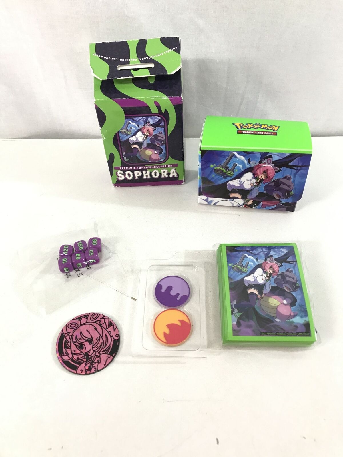 Gioco di carte collezionabili Pokémon: collezione torneo premium Sophora