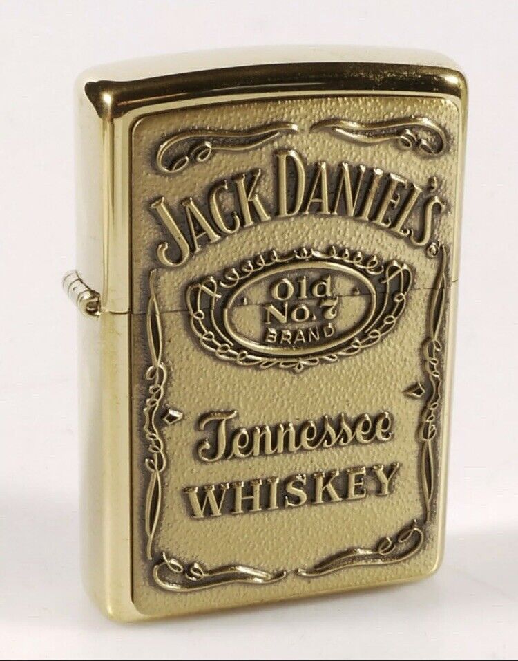 Zippo Originale accendino Regolare/Ottone Lucido/Emblema Jack Daniels / Etui