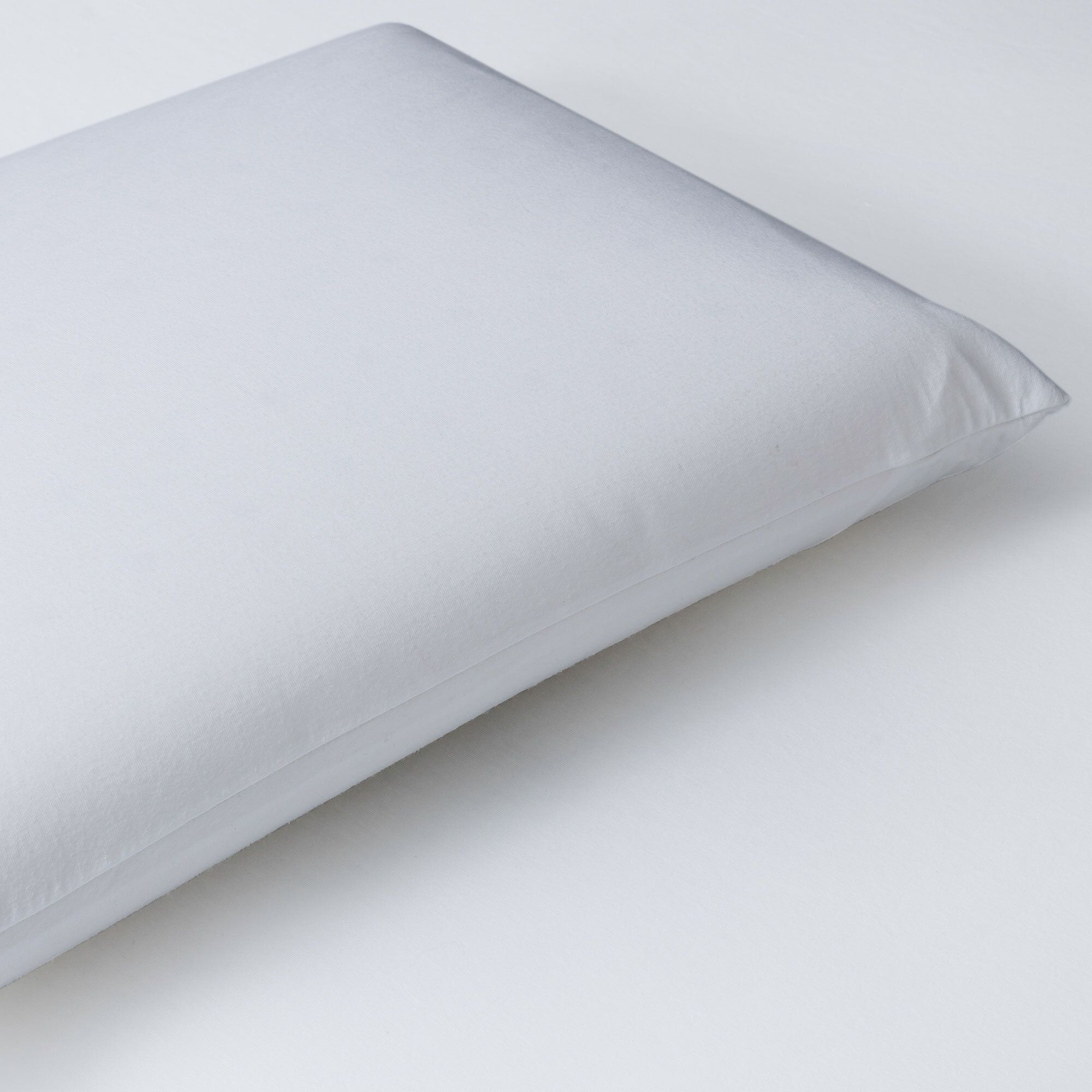 BSensible Copriguanciale impermeabile in Tencel™ bianco