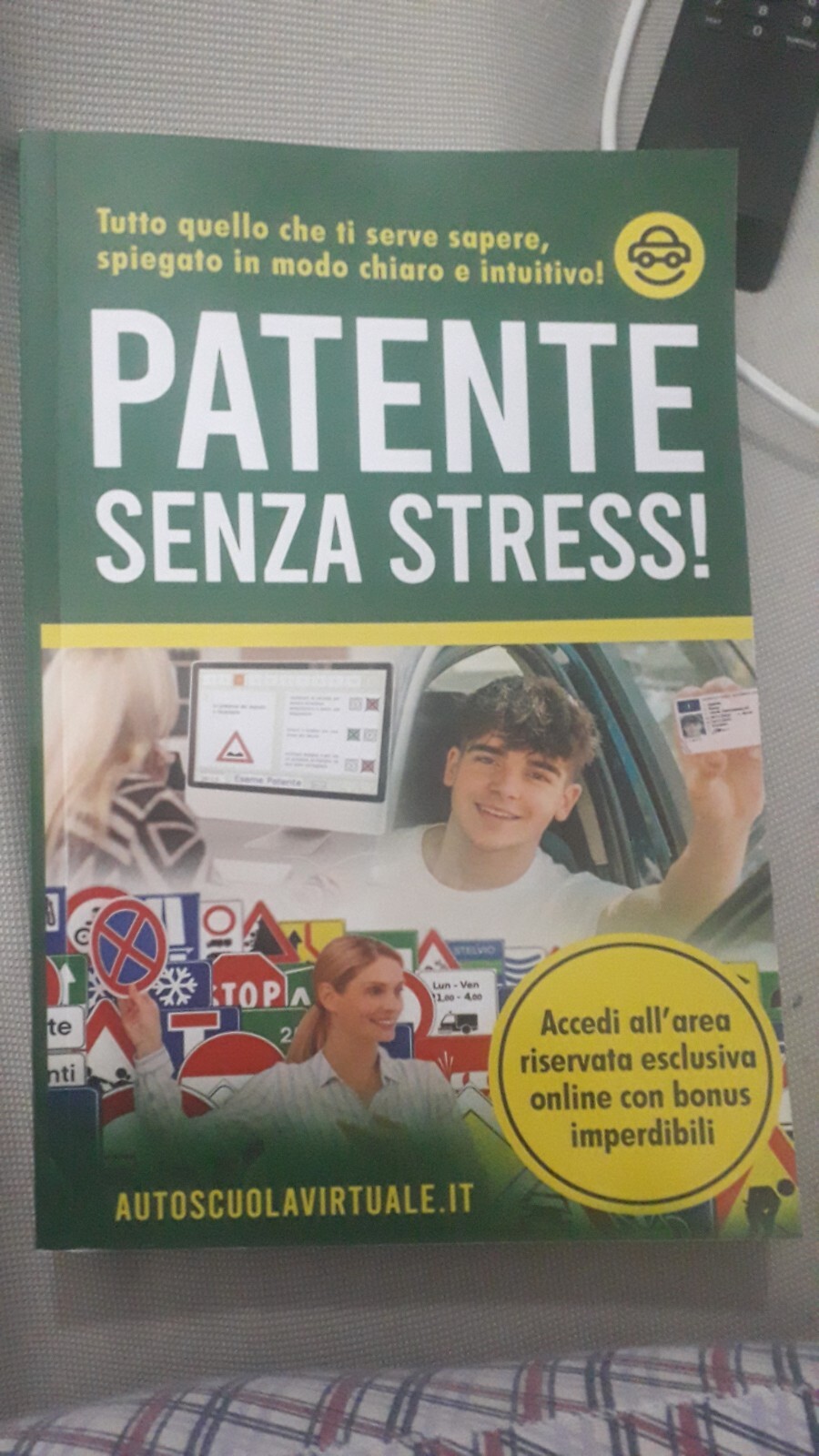 Libro di teoria scuola guida semplificato