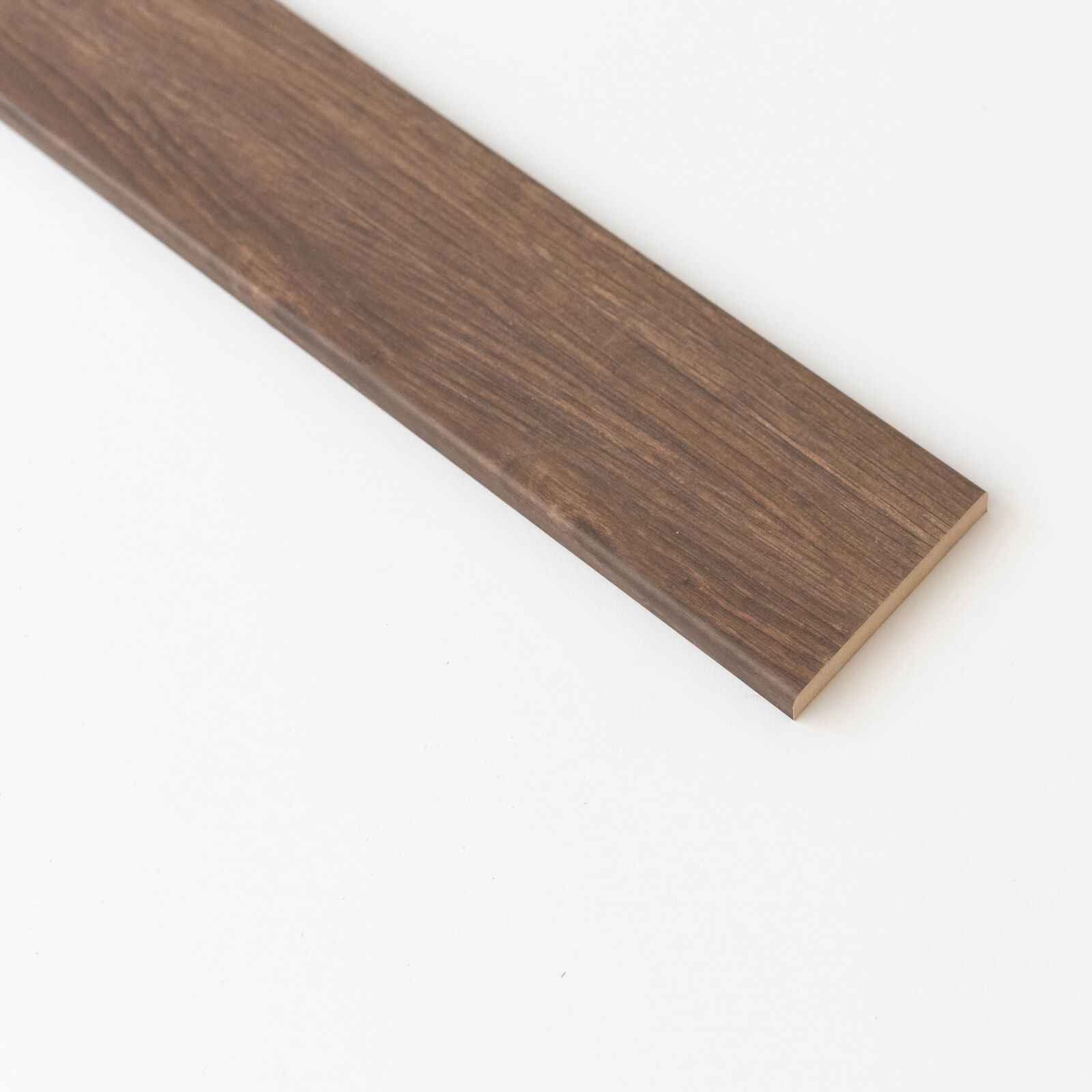 2266   Q.TA'. 10 COPRIFILO 70X10 MM MDF 240 CM NOCE SCURO R6