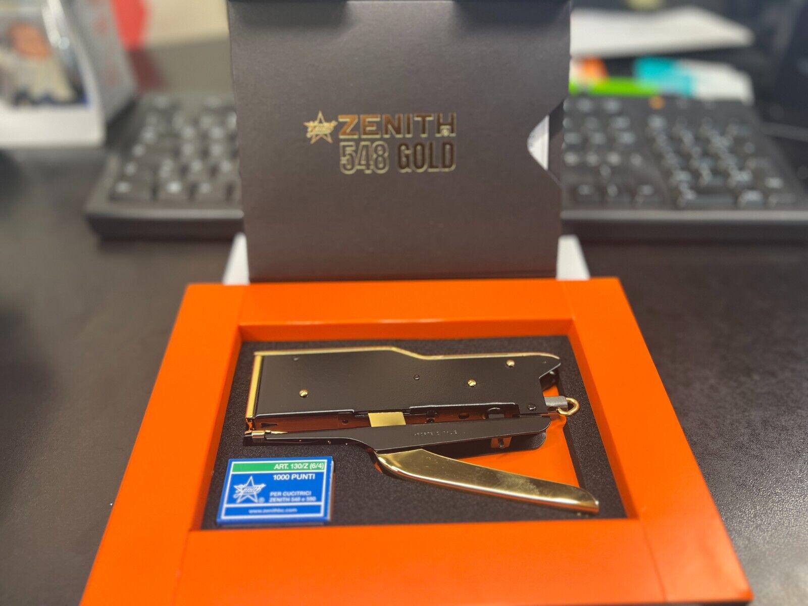 CUCITRICE ZENITH 548/E PASSO 6 ALTEZZA 4 CUCE FINO A 30 FOGLI GOLD EDITION NERA