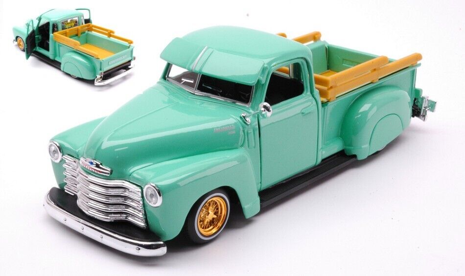 Chevrolet 3100 Pickup 1950 Lowriders 1:24 Model 32545 MAISTO